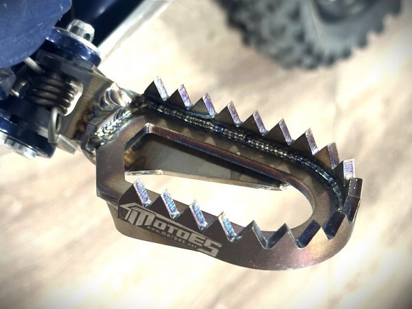 Foot Pegs Stainless TBI KTM HUSKY GASGAS 2023-25 Offset -5mm down / -10mm back